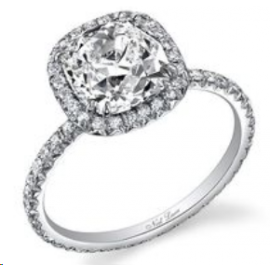  BRITNEY SPEARS-CUSHION CUT DIAMONDS ENGAGEMENT RING WITH TAPERED BAGUETT CUT DIAMOND SIDE STONE 